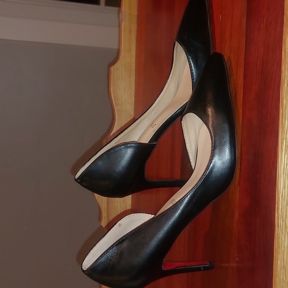 black heels - Picture 2 of 6
